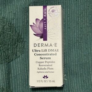 Derma E Serum